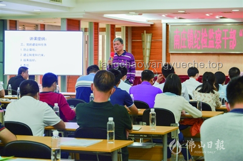 为什么大学不普遍设立晚自习？教育模式探索
